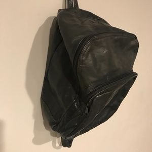 Vintage leather large capacity backpack